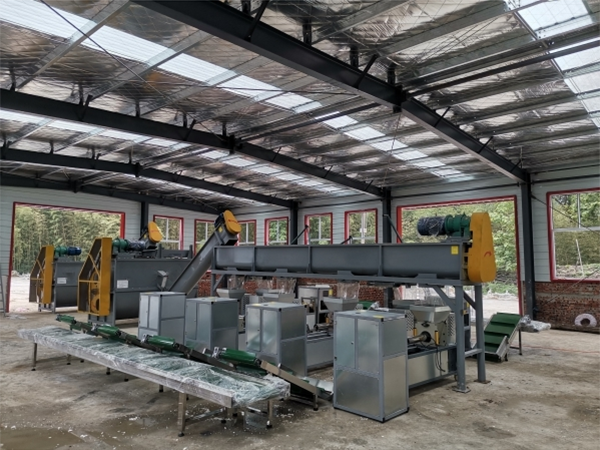 萬能粉碎機操作及注意事項