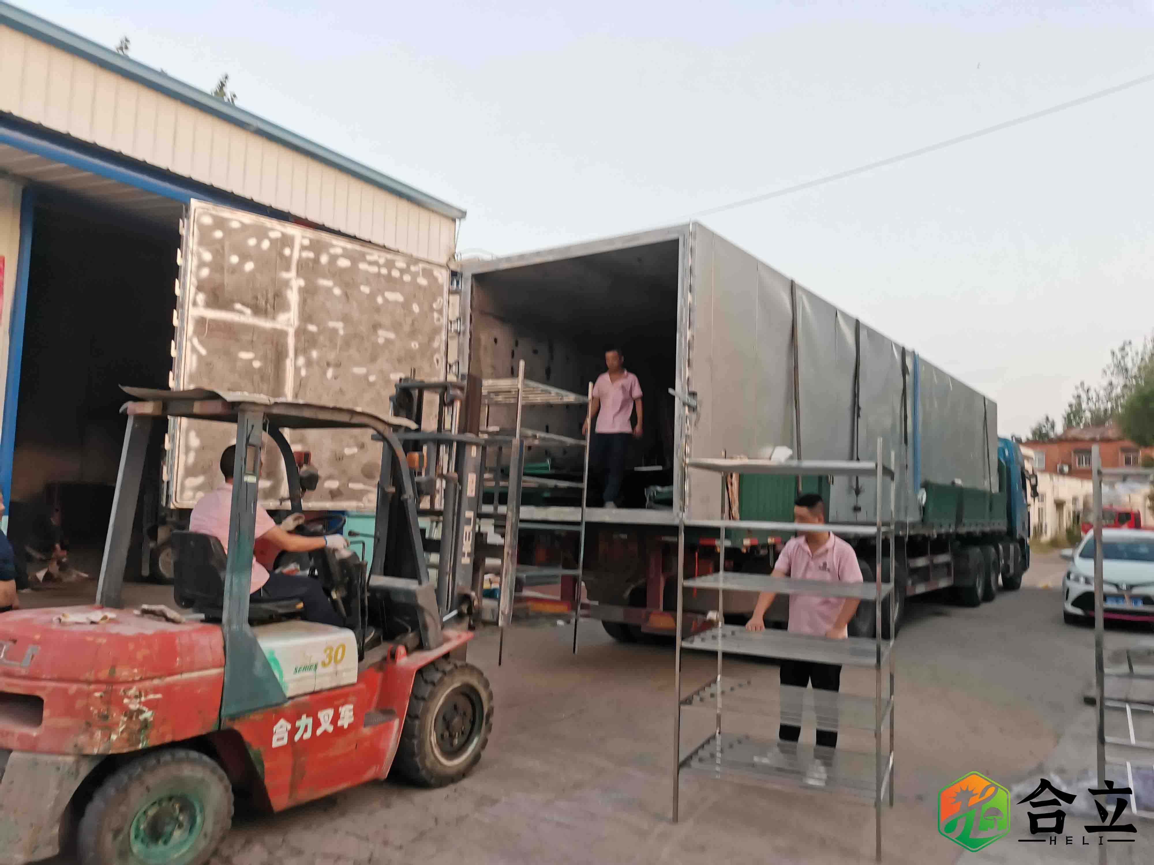 HL-M13常壓滅菌柜制作完畢，成功發(fā)往貴州